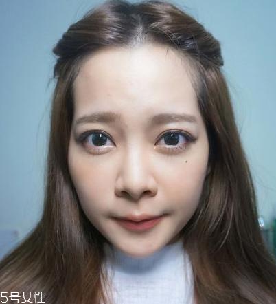 刘海长长过渡期怎么弄 用夹子夹刘海3个简单方法