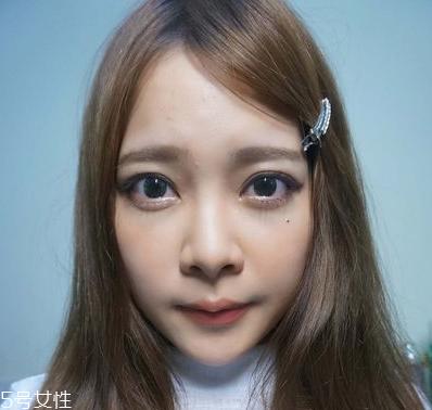 刘海长长过渡期怎么弄 用夹子夹刘海3个简单方法