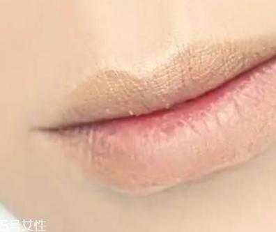 男生简单裸妆化妆步骤 男生心机裸妆教程