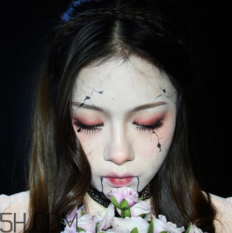 破碎娃娃妆怎么化?万圣节破碎娃娃妆画法教程