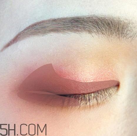 破碎娃娃妆怎么化？万圣节破碎娃娃妆画法教程