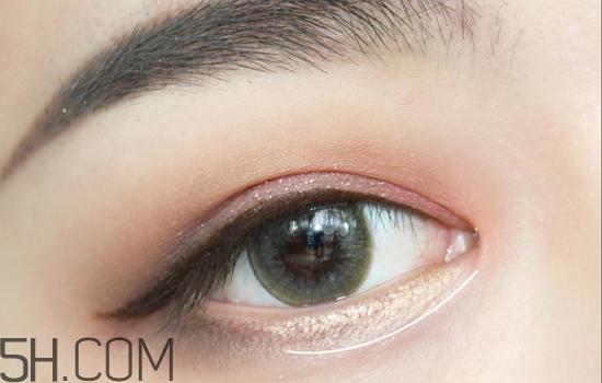 蜜桃约会妆怎么画_橘色约会妆容教程