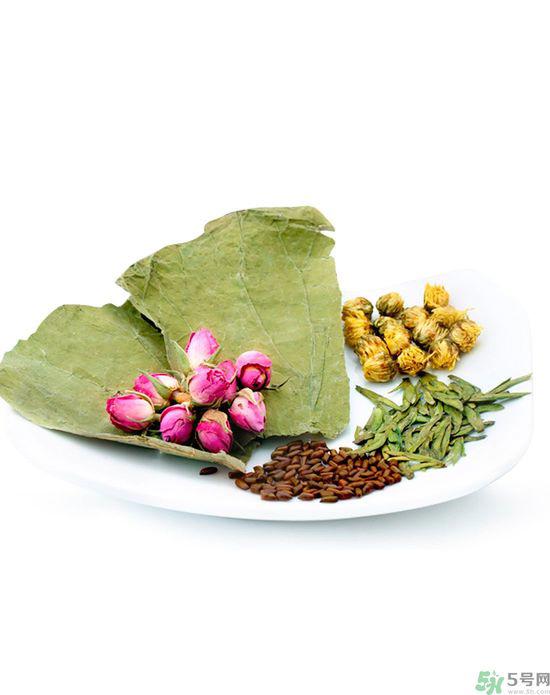 荷叶冬瓜减肥茶的做法是什么?喝荷叶冬瓜减肥茶有什么注意事项?
