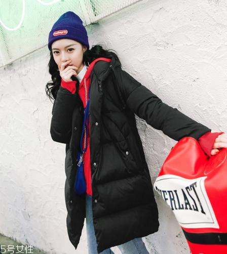 红色卫衣配什么外套？六款搭配任意挑选