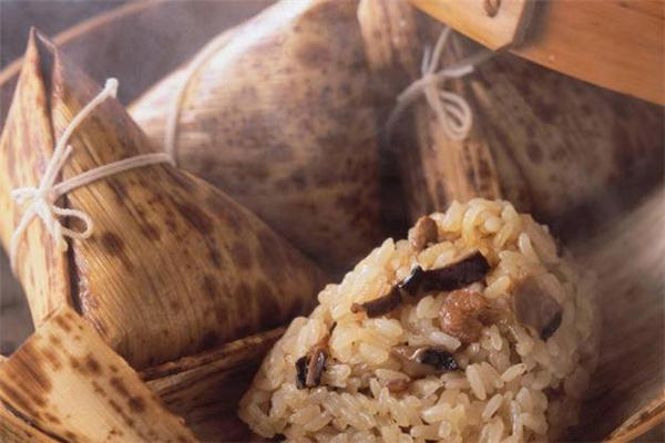 速冻粽子是生的还是熟的 速冻粽子怎么解冻