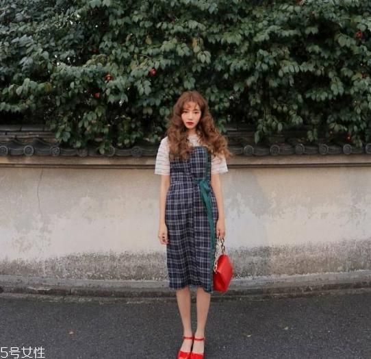 2022显脸小的发型图片 2022适合圆脸的发型图片