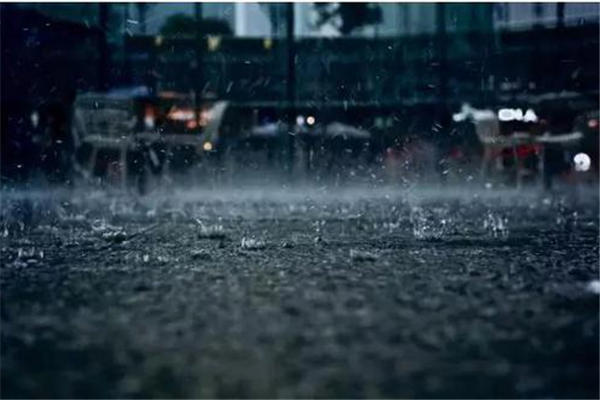 河南暴雨致302人遇难50人失踪 暴雨时如何自救