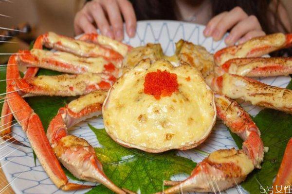 雪蟹应该怎么挑选呢 吃雪蟹有什么注意的呢