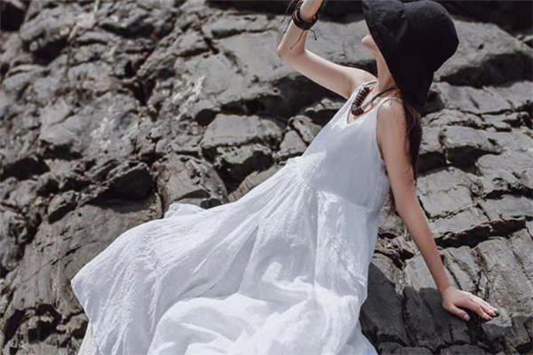 夏天穿什么样的长裙好看 仙女系长裙推荐
