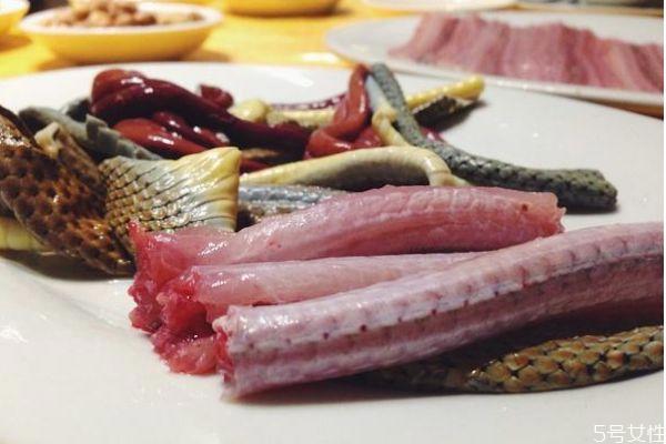 蛇肉可以吃吗 吃蛇肉有什么注意的呢