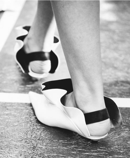 2018流行什么鞋子女鞋 2018流行女鞋图片