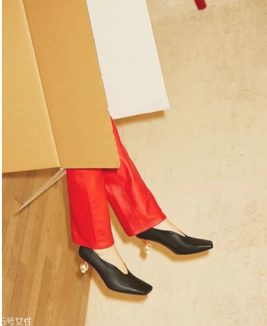 2018流行什么鞋子女鞋 2018流行女鞋图片