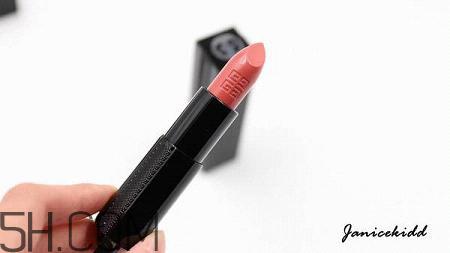 纪梵希新版禁忌之吻色号试色 纪梵希禁忌之吻16号好用吗