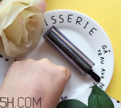 纪梵希新版禁忌之吻色号试色 纪梵希禁忌之吻16号好用吗