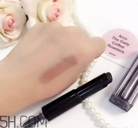 纪梵希新版禁忌之吻色号试色 纪梵希禁忌之吻16号好用吗