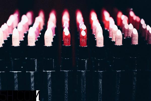 纪梵希新版禁忌之吻色号试色 纪梵希禁忌之吻16号好用吗