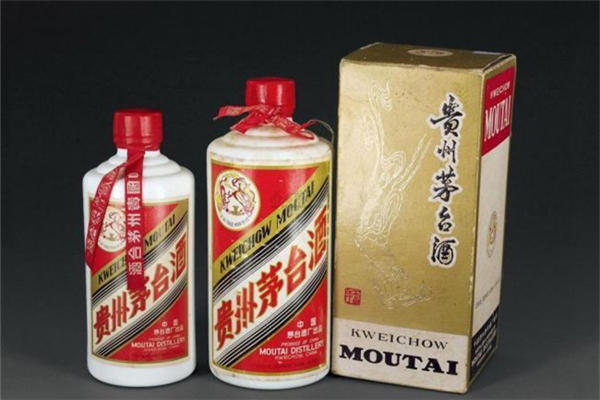 茅台是酱香型还是浓香型 茅台是用什么酿造的