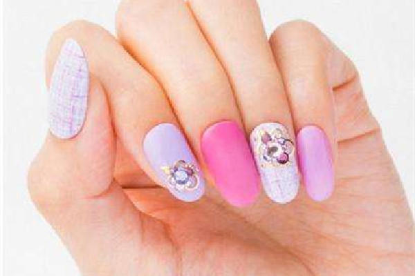 光疗美甲多少钱一次 光疗美甲要做多久