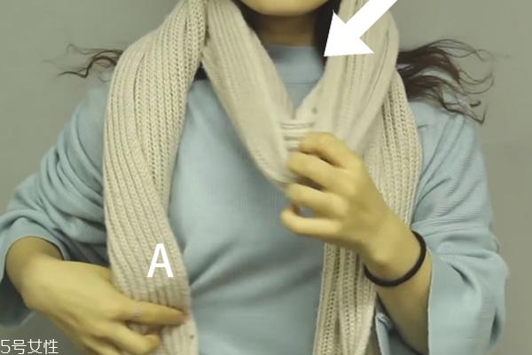 冬天围巾怎么围才好看 简单好看的围巾围法