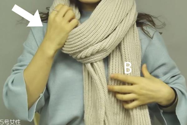 冬天围巾怎么围才好看 简单好看的围巾围法