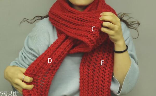冬天围巾怎么围才好看 简单好看的围巾围法