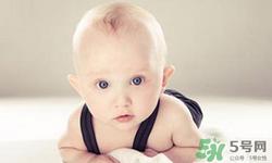 新生儿大便带血是怎么回事？新生儿大便带血怎么办？