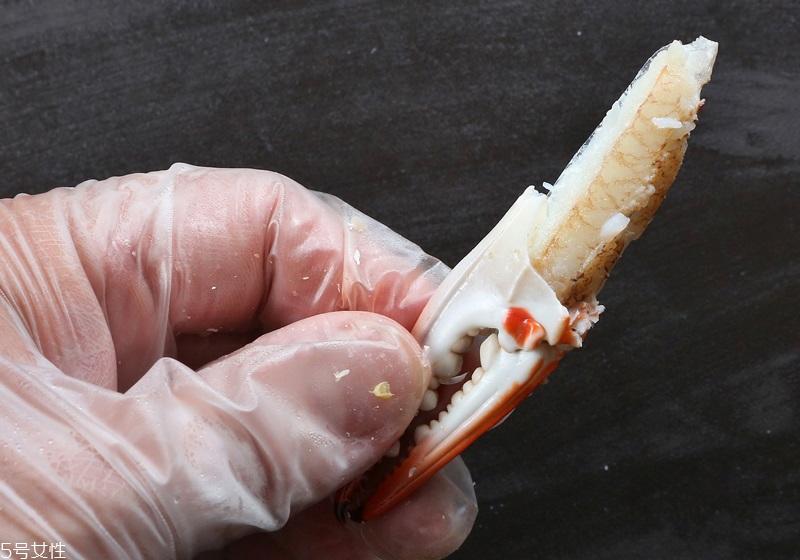螃蟹怎么吃图解 优雅品尝螃蟹