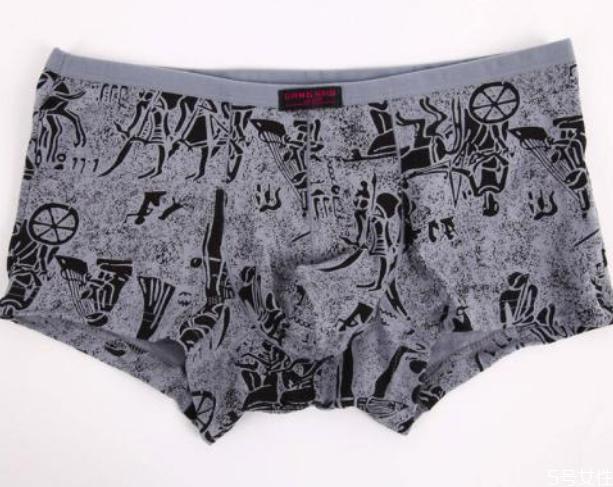 男生三角内裤会卡裆吗 男士内裤选平角还是三角好