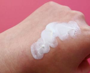 ZA隔离霜成分分析 添加维C美白成分