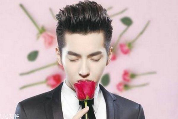 头发少适合什么发型男 男生头发稀少发型好看