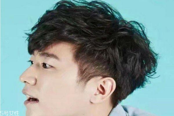 头发少适合什么发型男 男生头发稀少发型好看