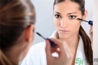 眼线怎么画好看图解？单眼皮怎么画眼线好看？