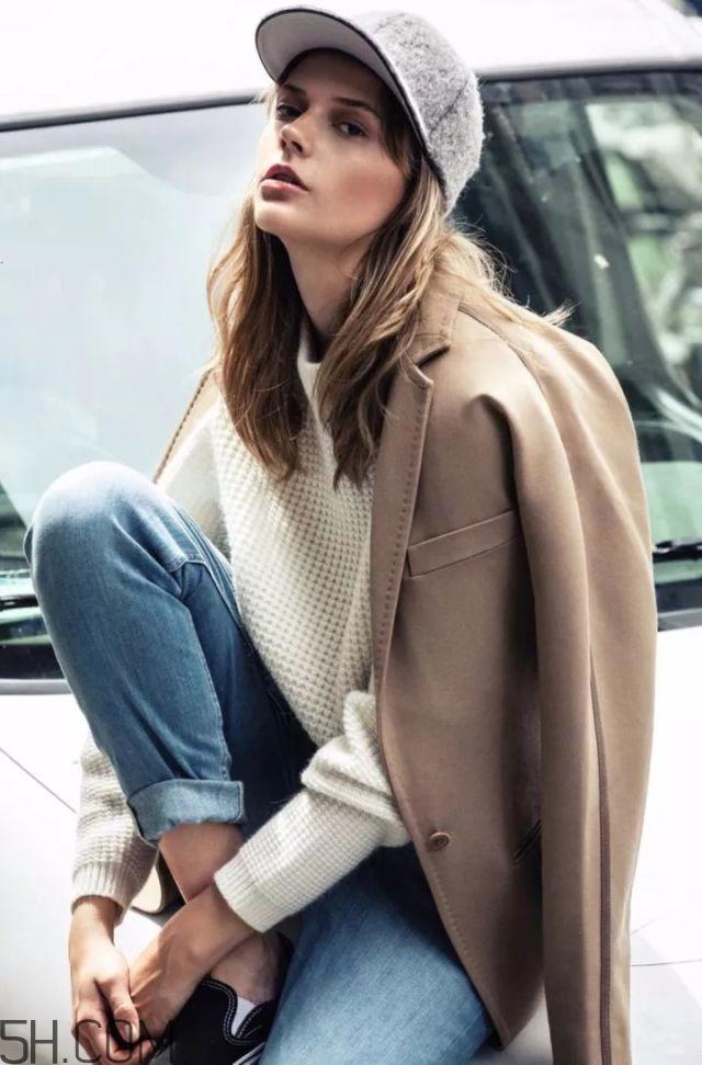 驼色长款大衣怎么搭配 7款最实惠搭配