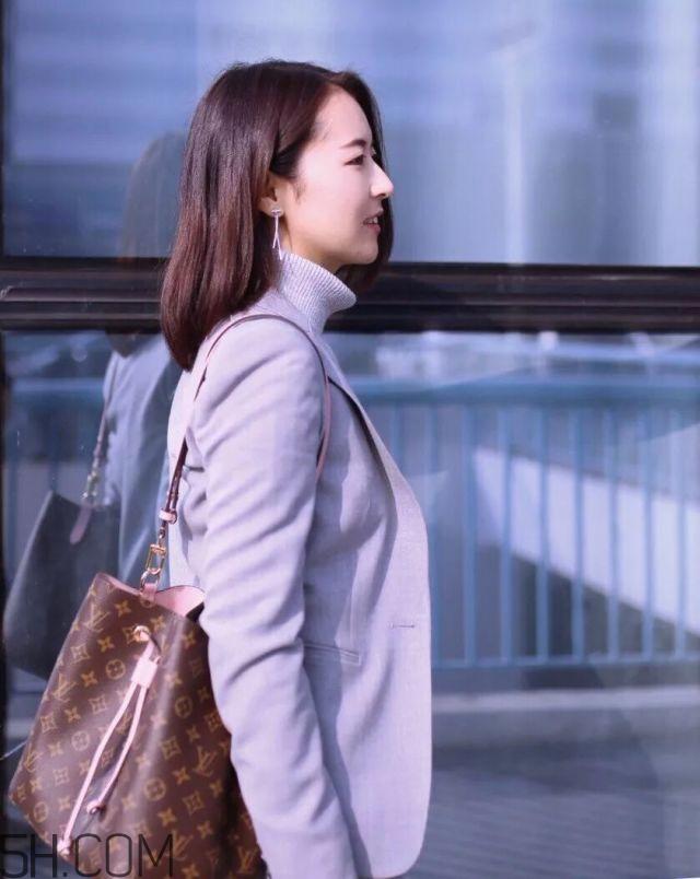 驼色长款大衣怎么搭配 7款最实惠搭配