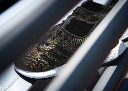 运动鞋后跟磨脚怎么办？教你四招解决问题