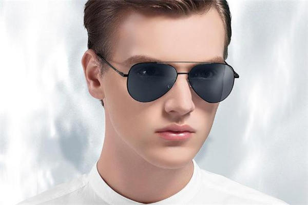 暴龙太阳镜价格 普通款较为便宜