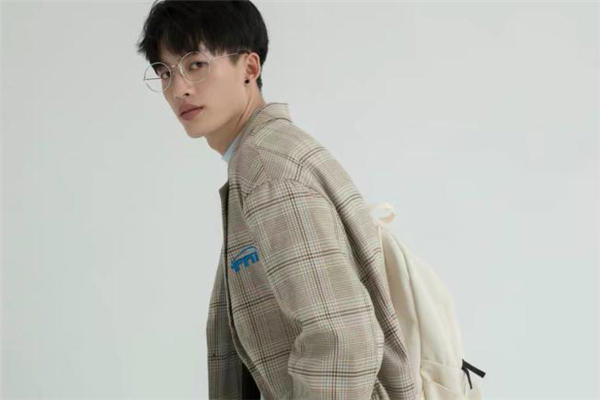 2020年流行什么样的休闲西装 2020年休闲西装流行款式