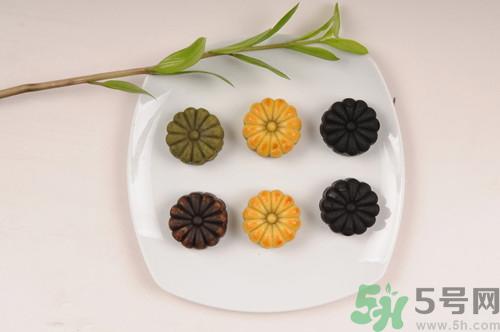 冰皮月饼的皮是什么做的?冰皮月饼的皮怎么做