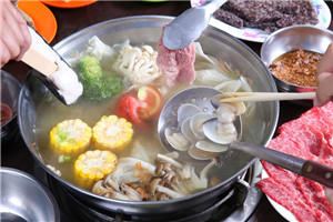 吃火锅先放什么菜好吃