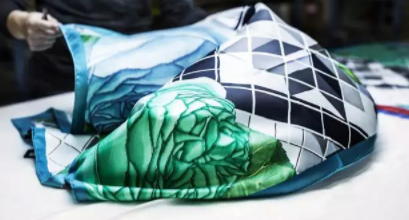 dior迪奥丝巾正品价格 一条丝巾也是你买不起的价格