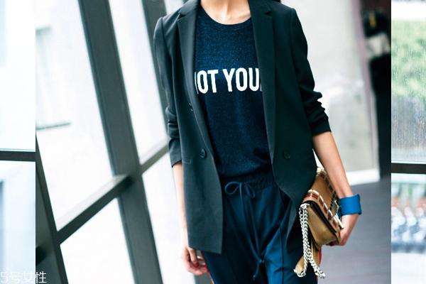 西装外套怎么搭配女 4种混搭穿法