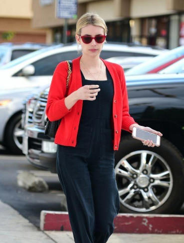 细针脚和粗针脚开衫毛衣里面搭配什么好看