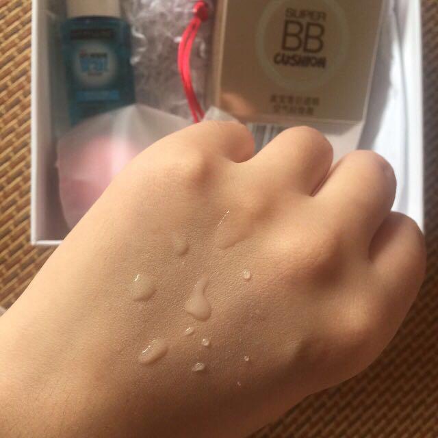 美宝莲气垫bb霜怎么样?美宝莲气垫bb霜好用吗?