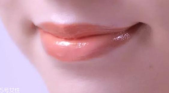口红的正确涂法 口红的正确涂抹方式
