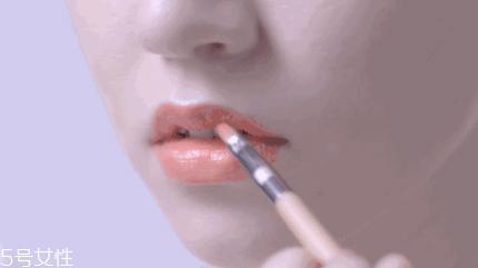 口红的正确涂法 口红的正确涂抹方式