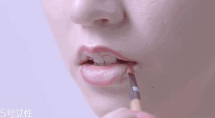 口红的正确涂法 口红的正确涂抹方式
