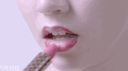 口红的正确涂法 口红的正确涂抹方式
