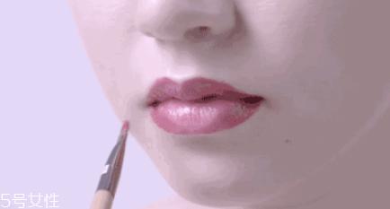 口红的正确涂法 口红的正确涂抹方式