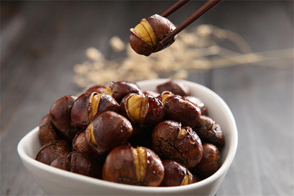 糖炒栗子的营养和功效 糖炒栗子适合什么人吃