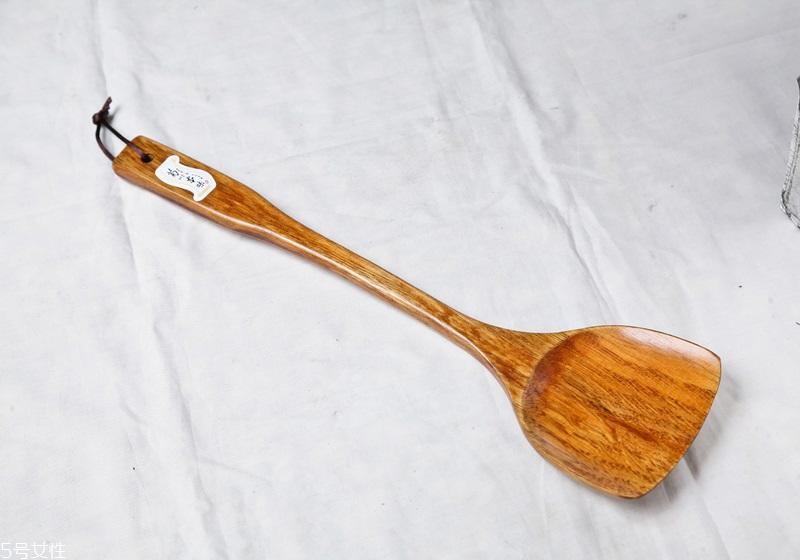 炒菜锅哪种好用 怎样挑选炒菜锅